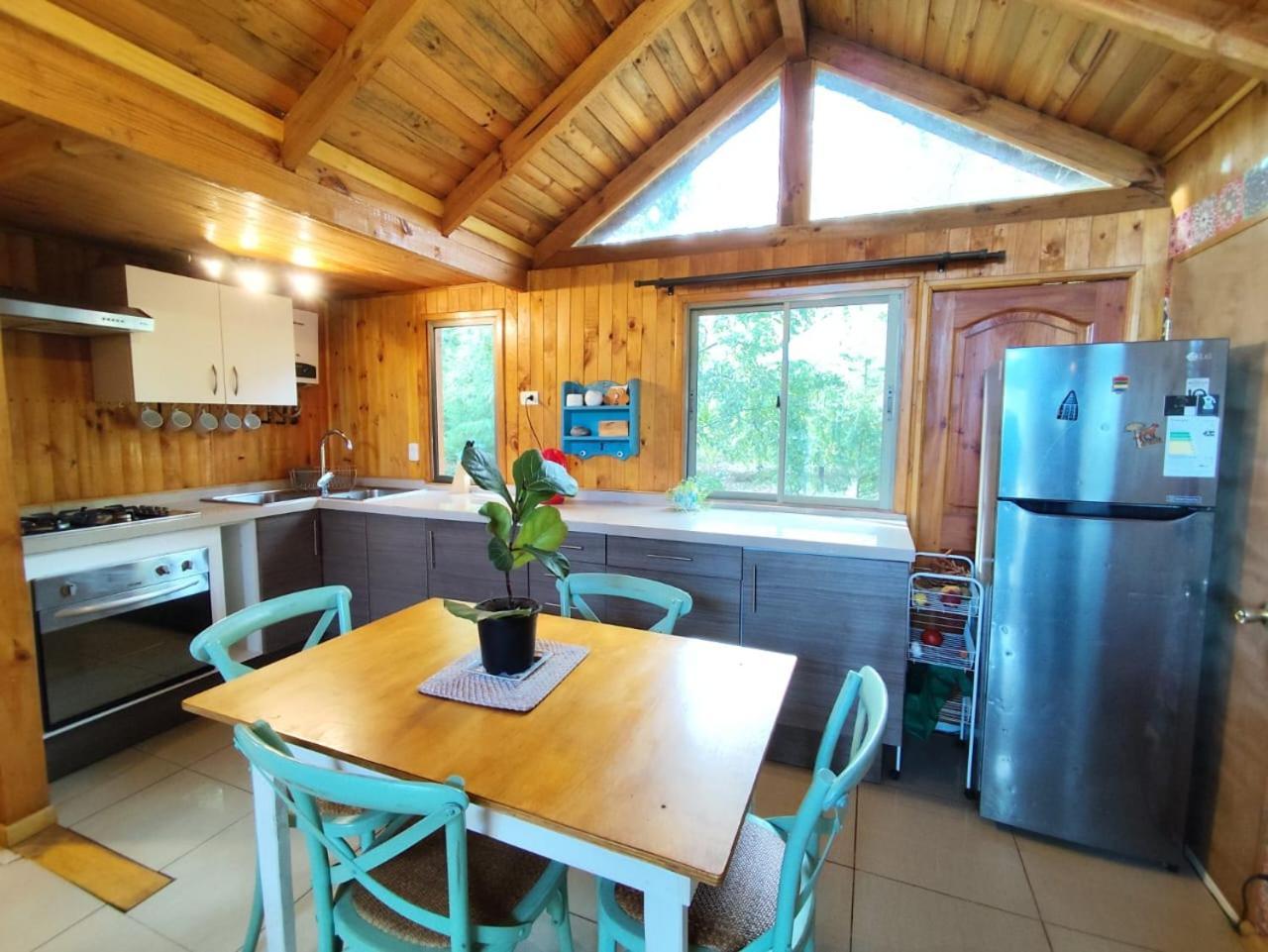 Cabanas Ayalen Con Vista Al Lago プコン 部屋 写真